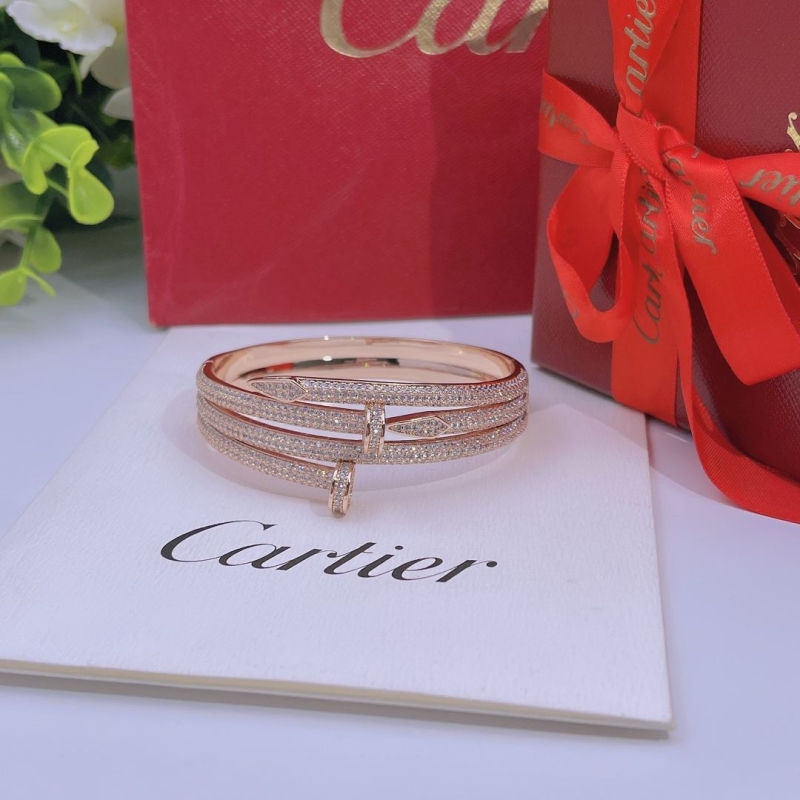 Ca*t*er bracelets